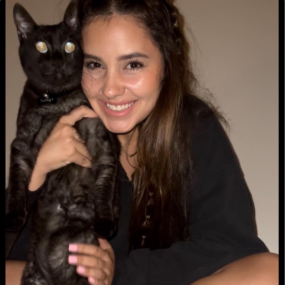 Meet your Posher, Lexi